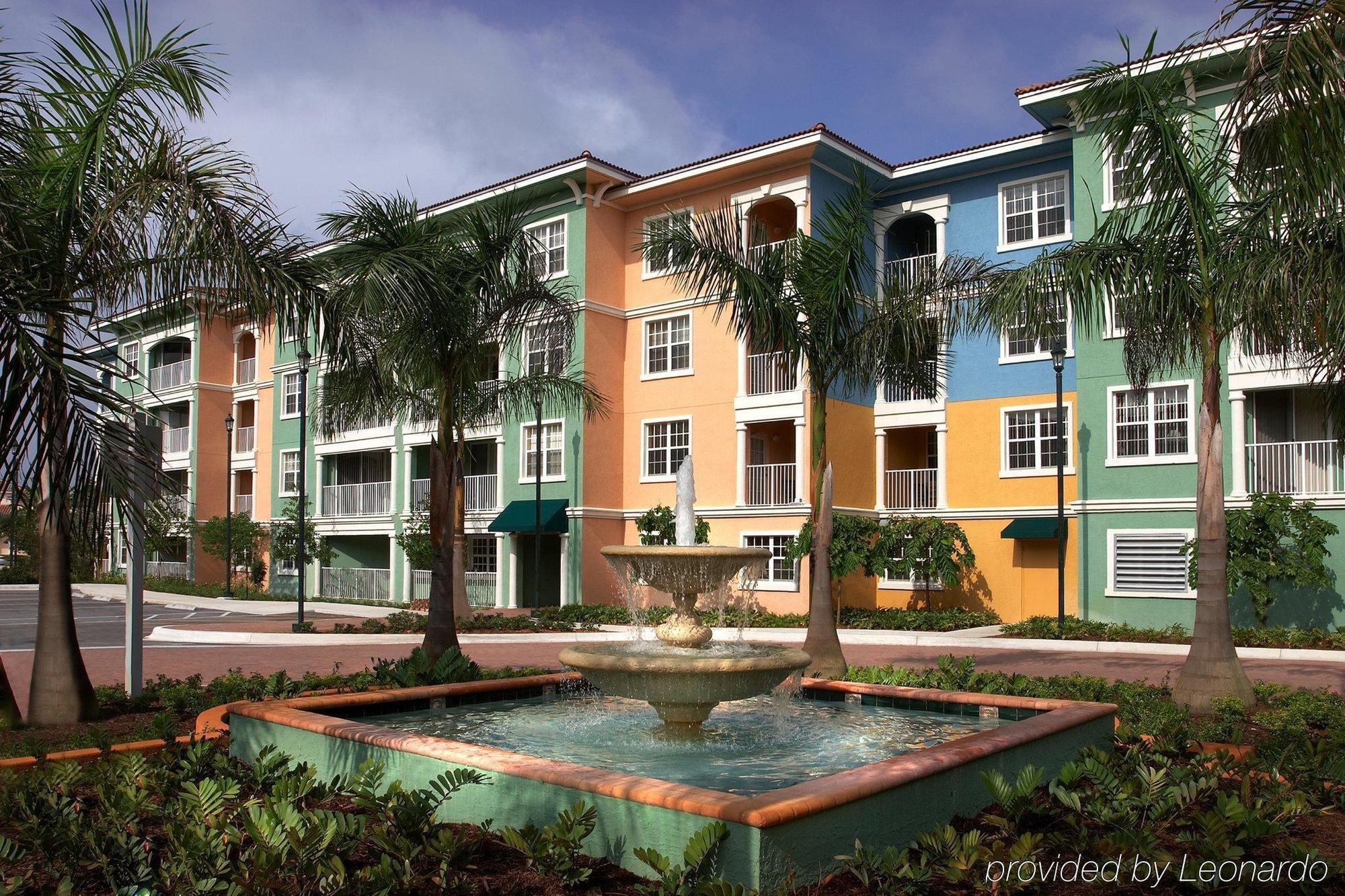 Mizner Place At Weston Town Center Exterior photo